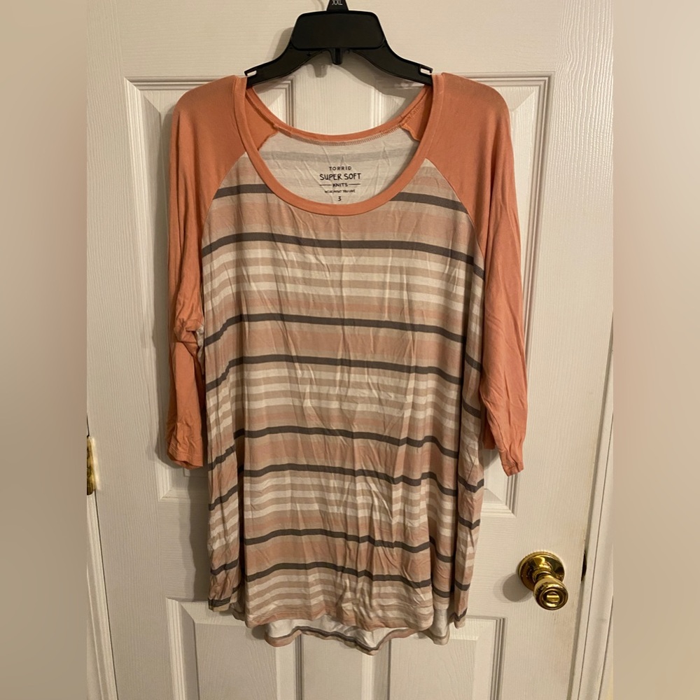 Torrid super soft crew neck Tshirt